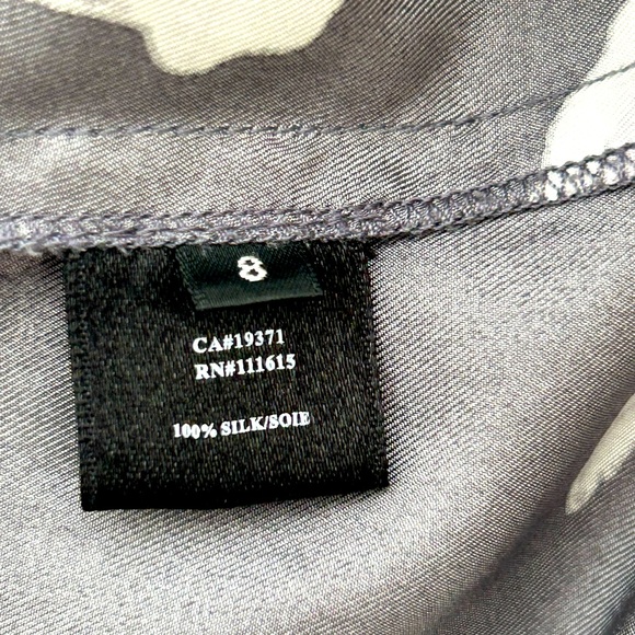 Robert Rodriguez silk sleeveless blouse. - Picture 5 of 5